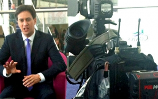 WaveFX_Tweet-video-company-cambridge-videographer-conference-film